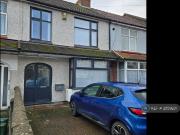 4 bedroom semi detached house to rent
