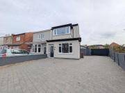 4 bedroom semi detached house to rent