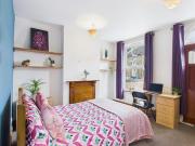 4 bedroom semi detached house to rent 4 bedroom semi detached house to rent