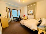 4 bedroom semi detached house to rent