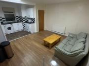 4 bedroom semi detached house to rent
