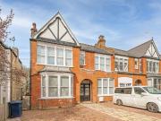 4 bedroom semi detached house to rent