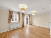 4 bedroom semi detached house to rent