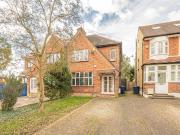 4 bedroom semi detached house to rent