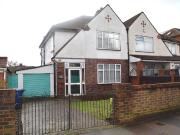 4 bedroom semi detached house to rent