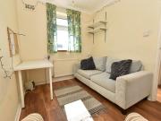 4 bedroom semi detached house to rent