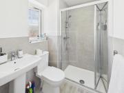 4 bedroom semi detached house to rent