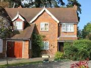 4 bedroom semidetached house for rent in Kemsley Chase...