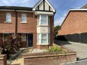 4 bedroom semidetached house for rent in Western Avenue...