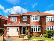 4 bedroom semidetached house for sale in Broadway Avenue...