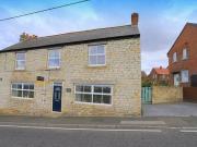 4 bedroom semidetached house for sale in Moorsley Hetton...