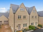 4 bedroom semidetached house for sale in Nightingale Way...