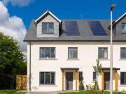 4 bedroom semidetached house for sale in Viscount Drive...