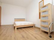 4 Bedroom Shared Living/roommate London London 90559704