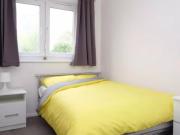 4 Bedroom Shared Living/roommate London London 90563181