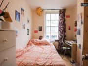 4 Bedroom Shared Living/roommate London London 92627075