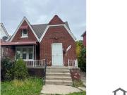 4 Bedroom Single Family House 15030 Strathmoor St in...