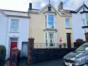 4 Bedroom Terraced House