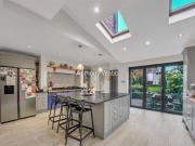 4 Bedroom Terraced House