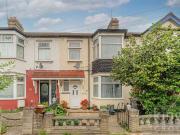 4 Bedroom Terraced House