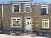 4 Bedroom Terraced House