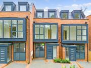 4 Bedroom Terraced House