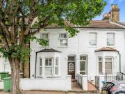 4 Bedroom Terraced House