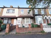 4 bedroom terraced house for rent in Boundary Road,...