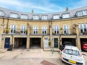 4 bedroom terraced house for rent in Britten Crescent,...
