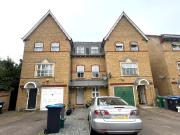 4 bedroom terraced house for rent in Chamberlayne...