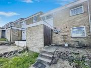 4 bedroom terraced house for rent in Downs Road,...