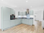 4 bedroom terraced house for rent in Free Rent On Month...