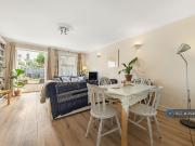 4 bedroom terraced house for rent in Friary Road,...