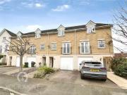 4 bedroom terraced house for rent in Gibbons Lane,...