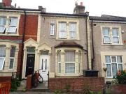 4 bedroom terraced house for rent in Goulter Street,...