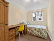 4 bedroom terraced house for rent in Guildford Street,...