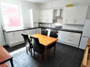 4 Bedroom Terraced House For Rent In Hyde Park, Leeds