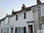 4 bedroom terraced house for rent in Inverness Road...