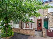 4 bedroom terraced house for rent in Leylang Road,...