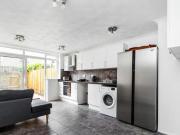 4 Bedroom Terraced House For Rent In London