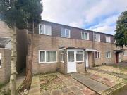 4 bedroom terraced house for rent in Millfield Close...
