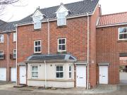 4 bedroom terraced house for rent in Sarah West Close,...