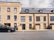 4 bedroom terraced house for rent in Sutton Road,...