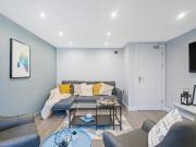 4 bedroom terraced house for rent in The Village Street,...