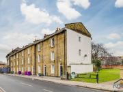 4 bedroom terraced house for rent in Upper North Street,...