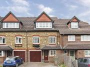 4 bedroom terraced house for rent in Virginia Place...