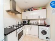 4 bedroom terraced house for rent in Widdicombe Way,...
