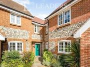 4 bedroom terraced house for rent in Willow Wood Close...
