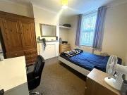 4 bedroom terraced house for rent in York Road,...