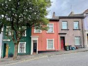 4 bedroom terraced house for sale